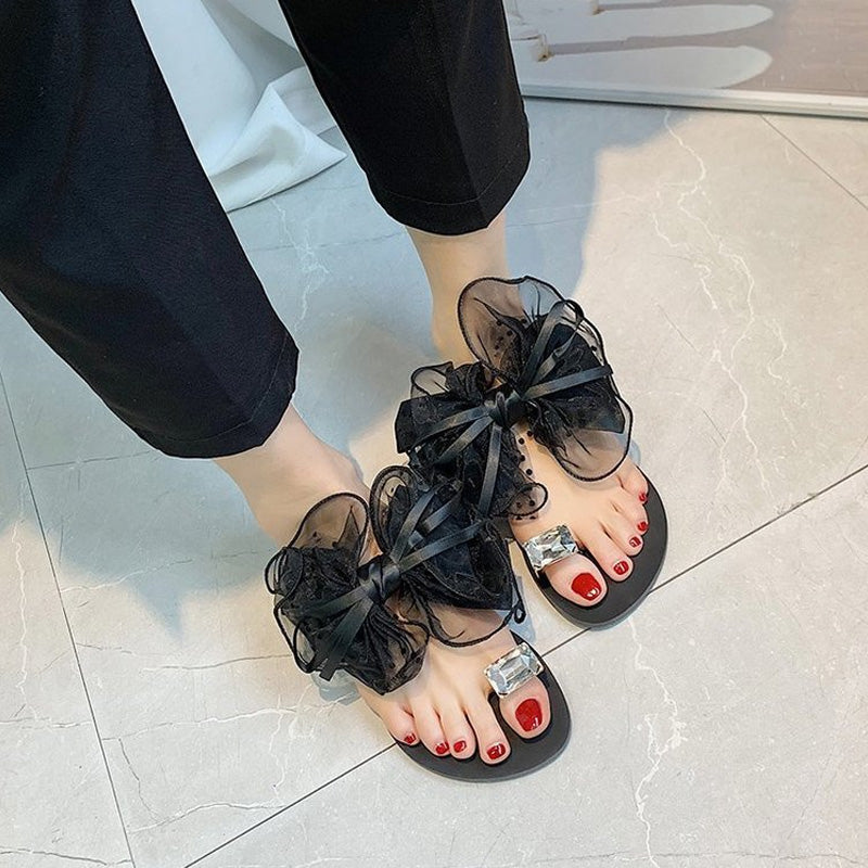 🎀 LIMITED-TIME 50% OFF! ✨ Bow Flat Beach Sandals – Anti-Slip, Sparkling Gem, Lightweight 🏖️.